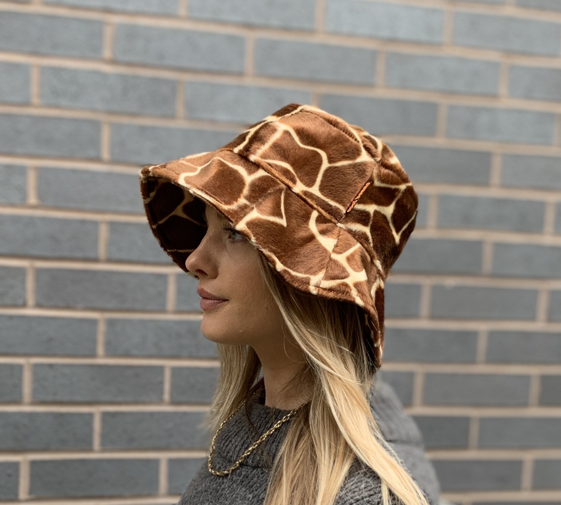 Giraffe bucket sales hat