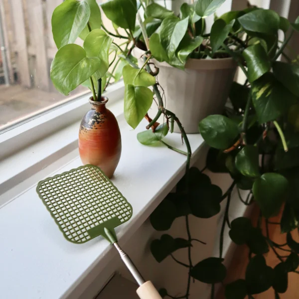 Telescopic Fly Swatter - Image 5