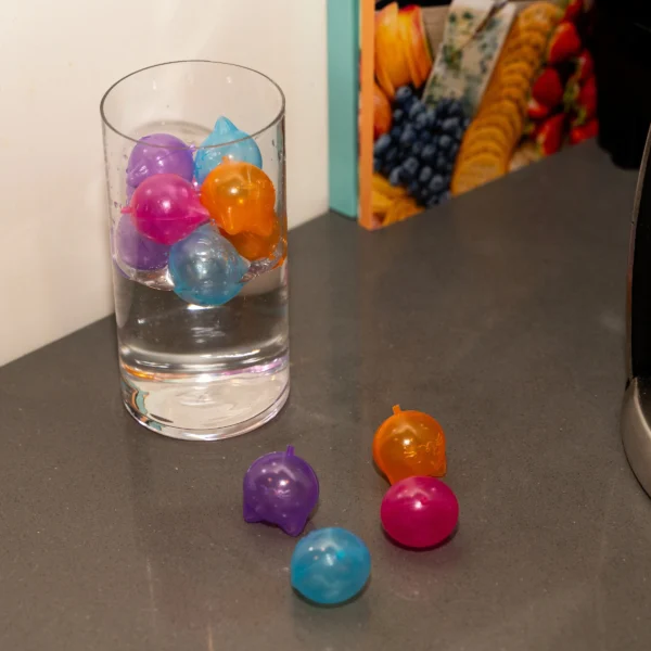 Cat Reusable Ice Cubes - Image 2