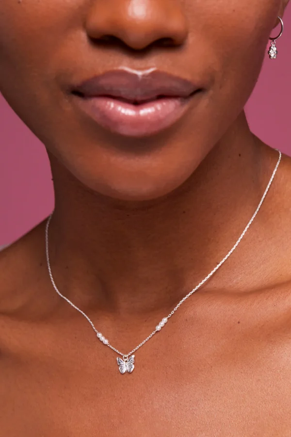 Butterfly & Pearl Necklace - Image 5