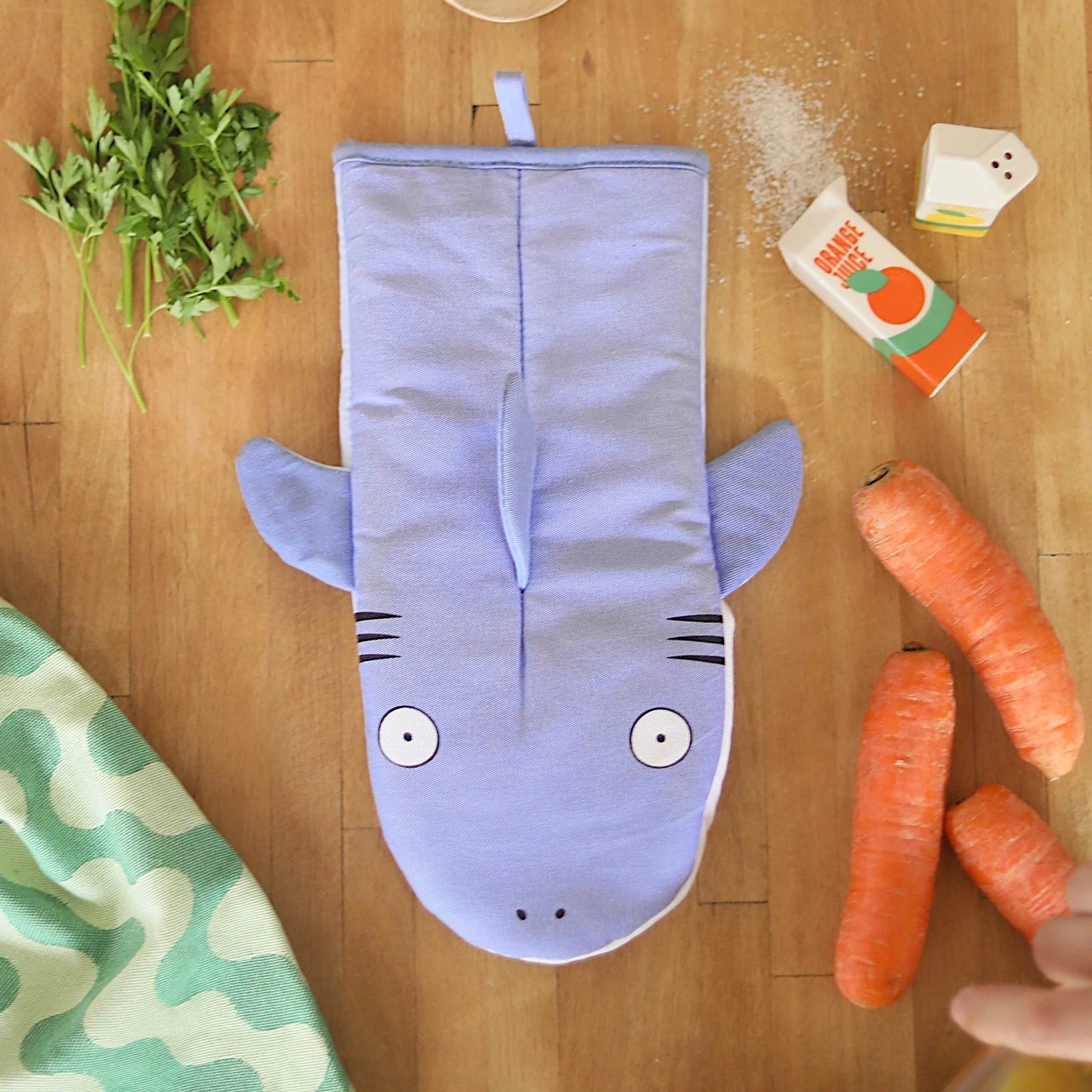 Shark Oven Mitt - Image 3