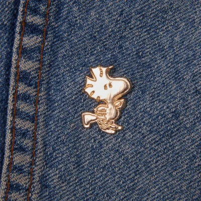 Peanuts Gold Pin - Woodstock In Flight