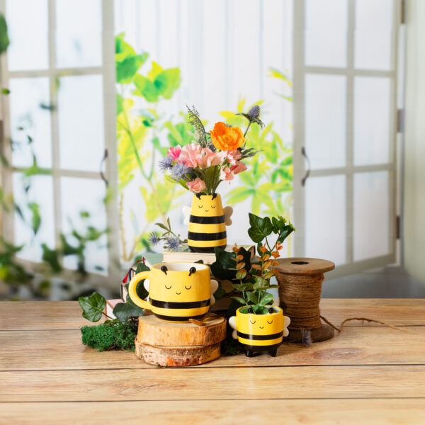 Bee Vase - Image 3