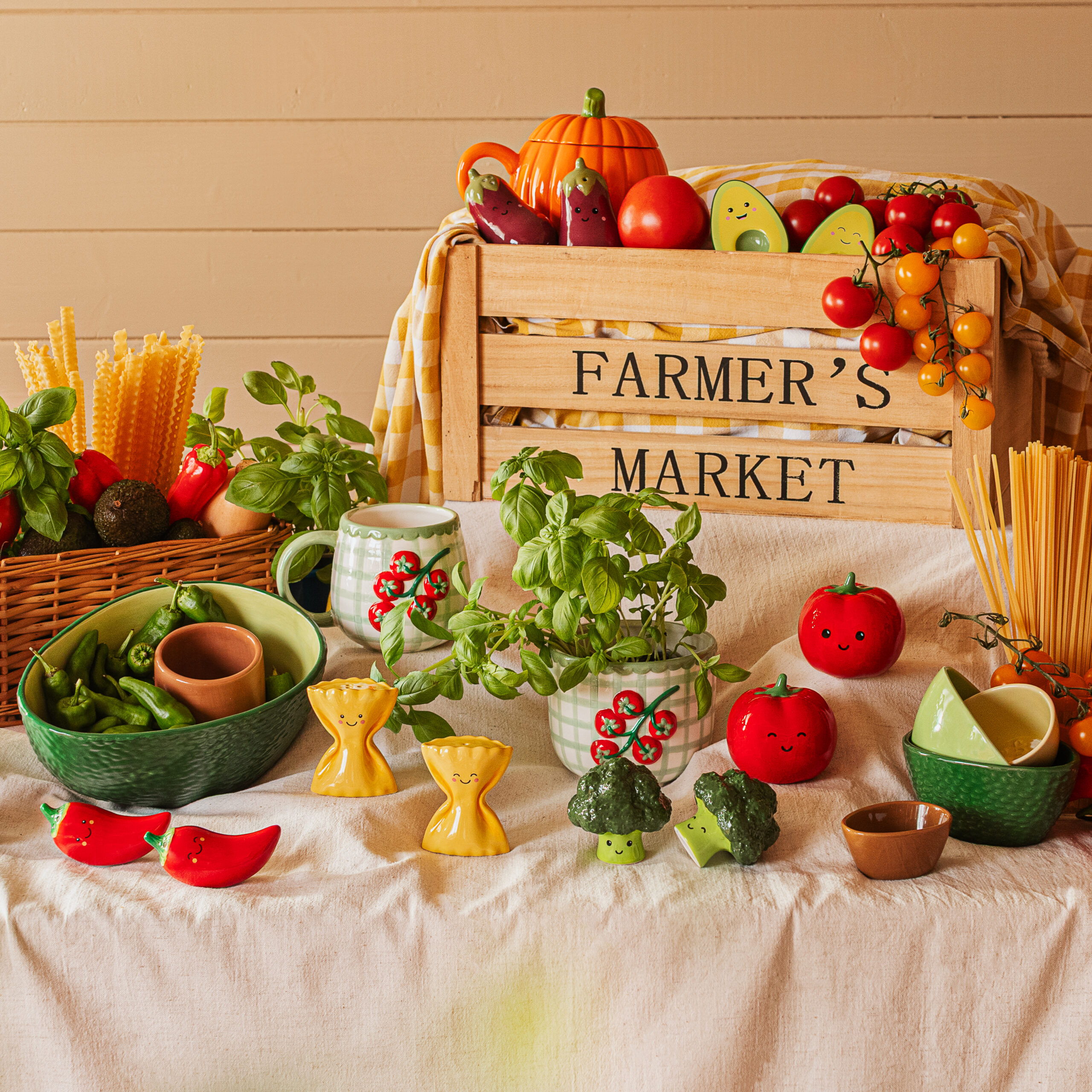 Pasta Farfalle Salt & Pepper Shakers - Image 3